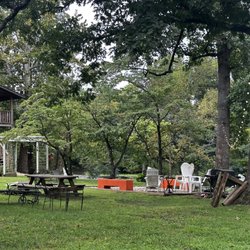 Strawberry Patch Inn - Just saw this place and its so beautiful back here!