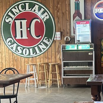 Texas Hamburger Palace  - Old cigarettes machine and gas sign - Burgers Near Me - Houston, Texas