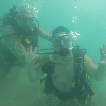 Try Scuba Diving - Honolulu - Our under water photos from the infamous beat instructor Tyler - Scuba Diving Near Me - Honolulu, Hawaii Try Scuba Diving - Honolulu - Our under water photos from the infamous beat instructor Tyler - Scuba Diving Near Me - Honolulu, Hawaii