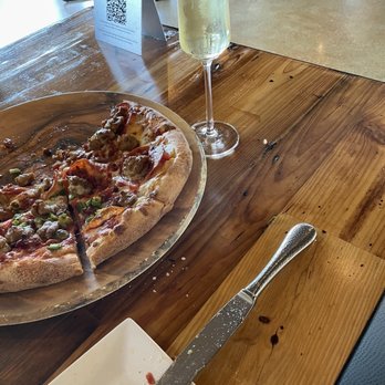 Stout’s Signature - Pizza Near Me - Fredericksburg, Texas Stout’s Signature - Pizza Near Me - Fredericksburg, Texas