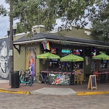 Burton's Thornton Park - Dive Bars Near Me - Orlando, Florida Burton's Thornton Park - Dive Bars Near Me - Orlando, Florida