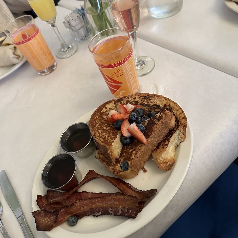 Otto's - French Toast - Breakfast & Brunch Near Me - Covington, Kentucky Otto's - French Toast - Breakfast & Brunch Near Me - Covington, Kentucky