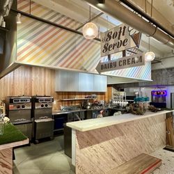 Waikiki Food Hall - Soft serve - didn't look open today.