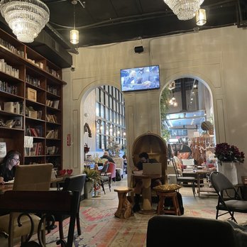 Chateau De Chantilly Cafe - Bakeries Near Me - Chantilly, Virginia
