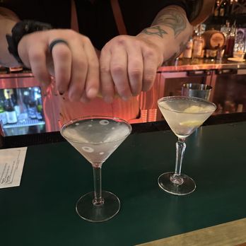 Harlow’s - Vespers ~ Shaken, not stirred.  David our Tender. - American Near Me - Bonsall, California
