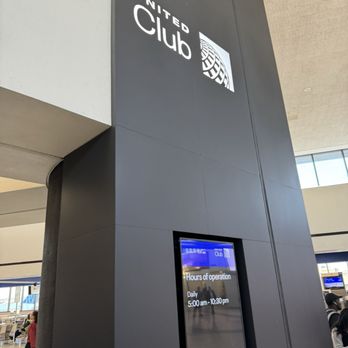 United Club - Airport Lounges Near Me - Newark, New Jersey
