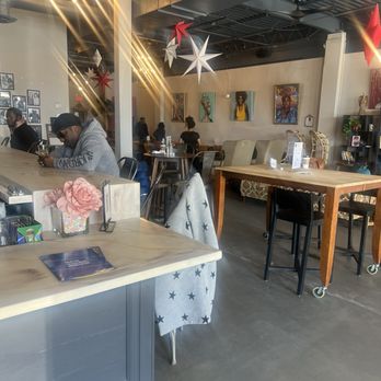Mix and Mingle Coffee Lounge - Coffee & Tea Near Me - Clinton, Maryland