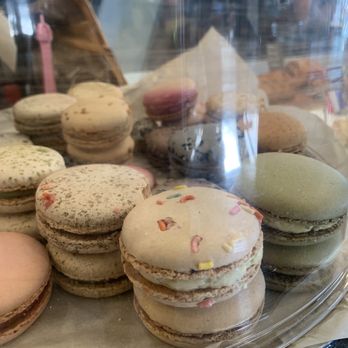Le Cafe De La Plage - Coffee & Tea Near Me - Malibu, California
