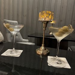 Vintage Room - Martinis