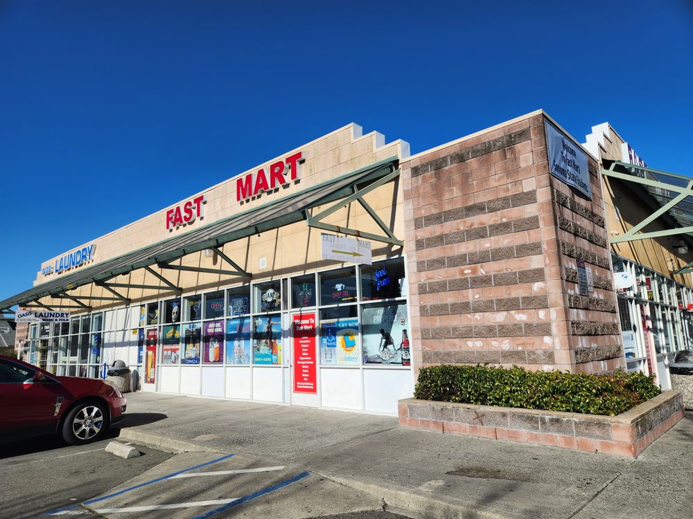 Fast & Easy Mart 46 Logo