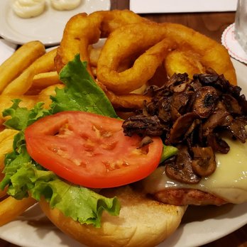 Junior's Restaurant - Bakeries Near Me - Brooklyn, New York Junior's Restaurant - Bakeries Near Me - Brooklyn, New York
