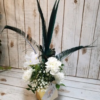 Labella Flowers - A unique floral arrangement for my former boss as a thank you... - Floral Designers Near Me Labella Flowers - A unique floral arrangement for my former boss as a thank you... - Floral Designers Near Me