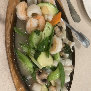 Big Fish Chinese Cafe - 17. Sizzling Seafood with Vegetables - Chinese Near Me - San Jose, California Big Fish Chinese Cafe - 17. Sizzling Seafood with Vegetables - Chinese Near Me - San Jose, California
