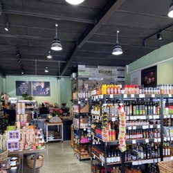 Bellatino's Food Lovers Market - Lots of delicious deli treats