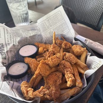 Bubba Gump Shrimp - Chicken strips and fries - Seafood Near Me - Monterey, California Bubba Gump Shrimp - Chicken strips and fries - Seafood Near Me - Monterey, California