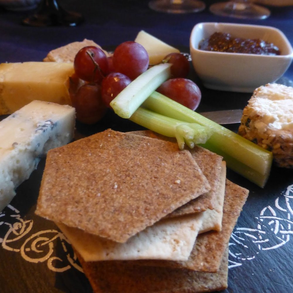 Harbour Inn - Cheese board - Hotels Near Me - Bowmore, AGB