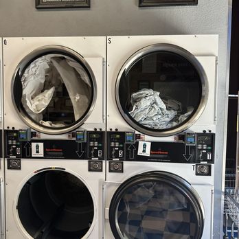 Pruneridge Laundromat - Large dryers - Laundromat Near Me - Santa Clara, California Pruneridge Laundromat - Large dryers - Laundromat Near Me - Santa Clara, California