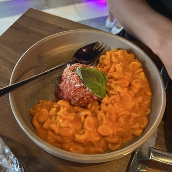 Vulcania - Italian Near Me - Mammoth Lakes, California