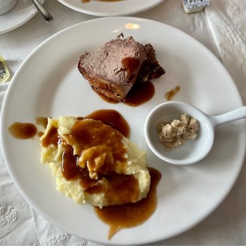 Orange Hill Restaurant - Prime rib, Mashed Potatoes, gravy, and fresh horseradish - New American Near Me - Newburgh, New York