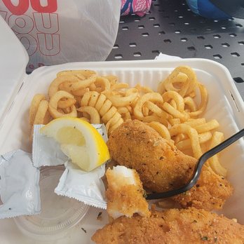 Splash Cafe - American Near Me - Pismo Beach, California