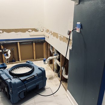 50Floor - Save your money! If they are putting flooring in the bathroom they don't know how to put the toilet back correctly. Mold! - Flooring Near Me - Orlando, Florida 50Floor - Save your money! If they are putting flooring in the bathroom they don't know how to put the toilet back correctly. Mold! - Flooring Near Me - Orlando, Florida