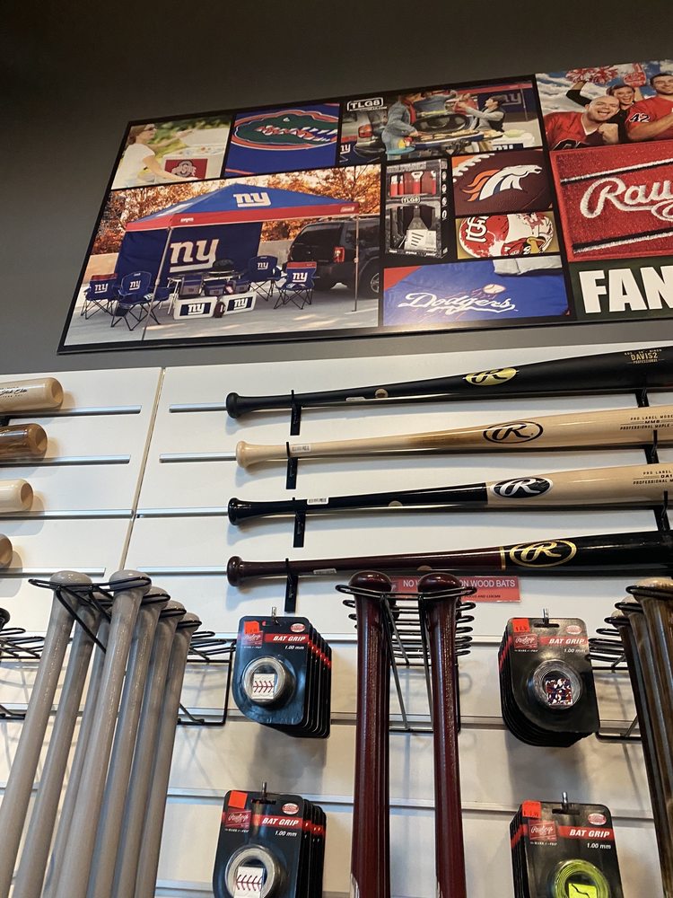 RAWLINGS SPORTING GOODS WEST PALM BEACH Updated September 2024 21 Photos 1791 Palm Beach