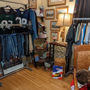 Isabella's Vintage Decor - Man cave room - Antiques Near Me - Salado, Texas Isabella's Vintage Decor - Man cave room - Antiques Near Me - Salado, Texas
