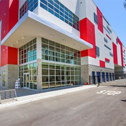 US Storage Centers - US Storage Centers - self storage facility exterior - North Miami Beach - West Dixie