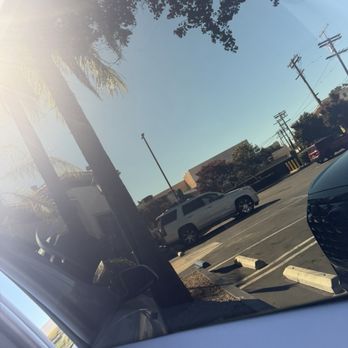 Sunset Glass Tinting - after, look how perfect. - Home Window Tinting Near Me - Inglewood, California Sunset Glass Tinting - after, look how perfect. - Home Window Tinting Near Me - Inglewood, California