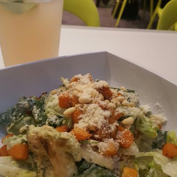 Burger Lounge - Ceasar salad with chicken - Burgers Near Me - Walnut Creek, California