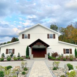Double Creek Farm - Premier Farm Wedding Venue in Middle Tennessee
