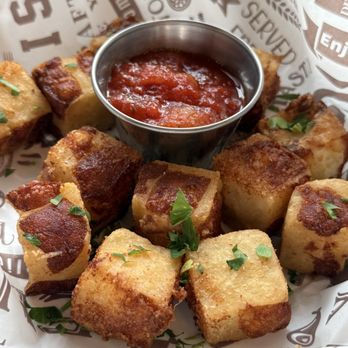 Up North Axe & Tap - Cheese curds - Sports Bars Near Me - Libertyville, Illinois