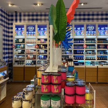Bath & Body Works - Candles - Cosmetics & Beauty Supply Near Me - Brooklyn, New York