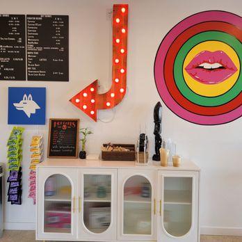 Hot Lips Coffee Shop - Coffee & Tea Near Me - Cathedral City, California Hot Lips Coffee Shop - Coffee & Tea Near Me - Cathedral City, California