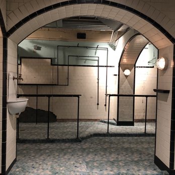 Hotel Greene - Putting in the showers! - Mini Golf Near Me - Richmond, Virginia