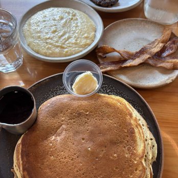 Bearcat Cafe - Blueberry pancakes Bacon Grits Bison Sausage - Breakfast & Brunch Near Me - New Orleans, Louisiana Bearcat Cafe - Blueberry pancakes Bacon Grits Bison Sausage - Breakfast & Brunch Near Me - New Orleans, Louisiana