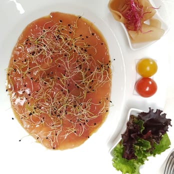La Croix d'Or - A tuna smoked carpaccio of real Japanese quality ! - French Near Me - Attichy, 60