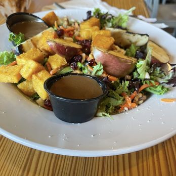 St. Nicholas Brewing Company - Apple salad - Breweries Near Me - Du Quoin, Illinois St. Nicholas Brewing Company - Apple salad - Breweries Near Me - Du Quoin, Illinois