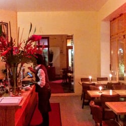 Lupita - An der Bar gibt es auch ruhig gelegenere Tische.