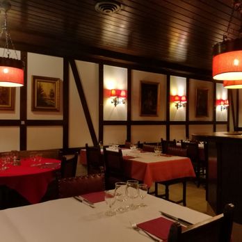 Le Grizzly - An impression on the inside - Swiss Food Near Me - Le Grand-saconnex, GE Le Grizzly - An impression on the inside - Swiss Food Near Me - Le Grand-saconnex, GE