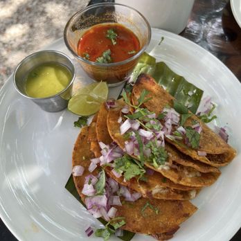 Isla Brewing Company - Birra tacos - Breweries Near Me - Isla Mujeres, ROO Isla Brewing Company - Birra tacos - Breweries Near Me - Isla Mujeres, ROO