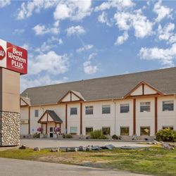 Best Western Plus Valemount Inn & Suites - Exterior