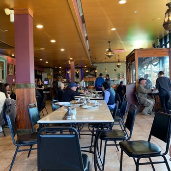 Ignazio's - Dining area - Pizza Near Me - Brooklyn, New York Ignazio's - Dining area - Pizza Near Me - Brooklyn, New York