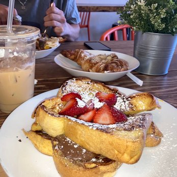 Cafe Aficionado - nutella french toast with their AMAZING iced caramel macchiato - Coffee & Tea Near Me - Los Angeles, California