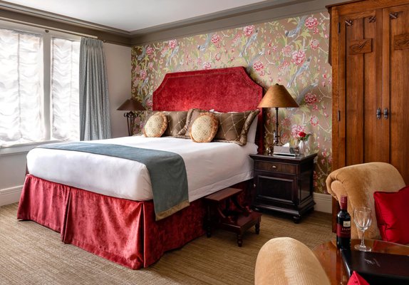 Abigail's Hotel by null