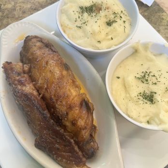 Brooklyn Waffle House - Baked Turkey Wings - New American Near Me - Brooklyn, New York
