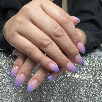 Eagle Nail By TL - Acrylic ombré - Nail Salons Near Me - Akron, Ohio