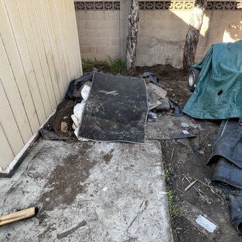 Bye Bye Basura - Dirty roofing - Junk Removal & Hauling Near Me - Los Angeles, California Bye Bye Basura - Dirty roofing - Junk Removal & Hauling Near Me - Los Angeles, California