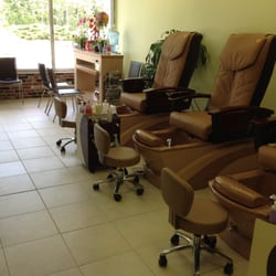 La Orchid Nails & Spa - Nature Light