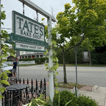 Tate's Bake Shop - Store front sign - Bakeries Near Me - Southampton, New York